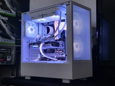 Jacobs H5 White PC (i5 13600KF + RTX 4070)