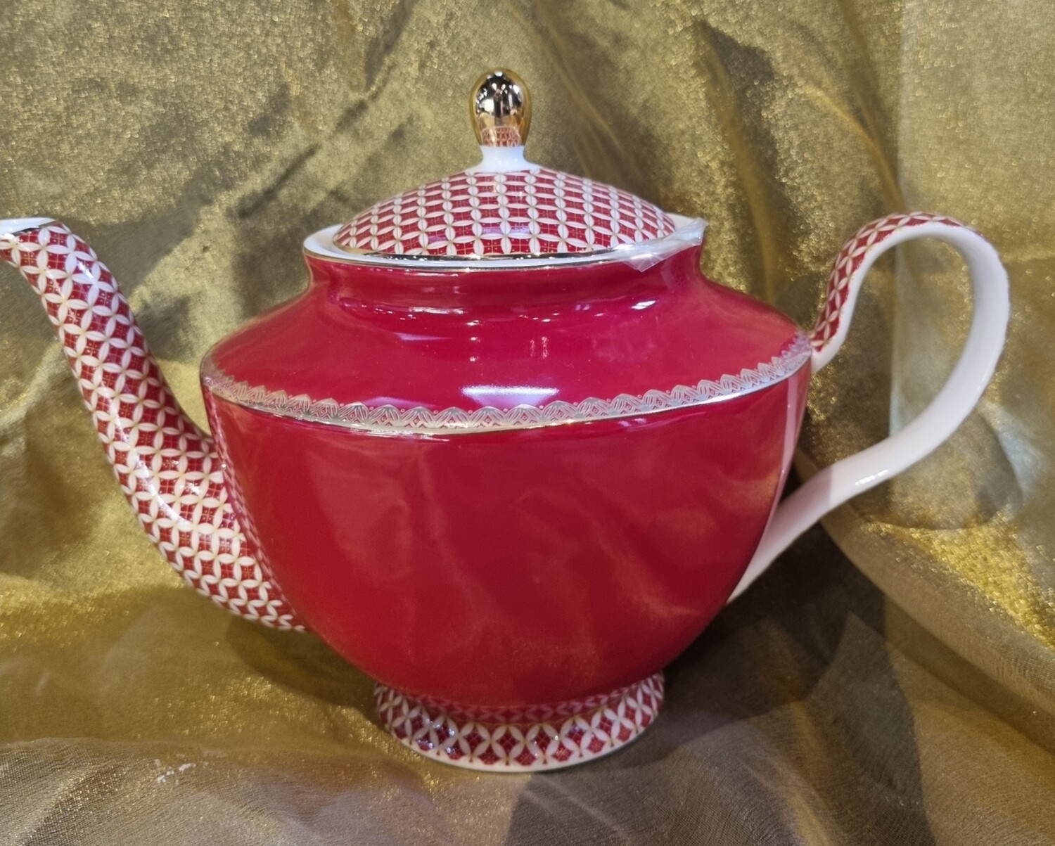 Classic 1lt Red Teapot