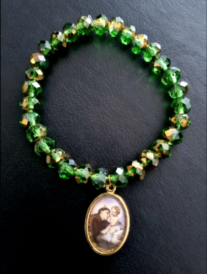 Handmade Blessed Bracelet Green/Gold with St. Anthony Medal