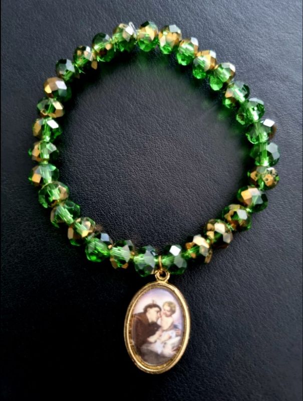 Handmade Blessed Bracelet Green/Gold with St. Anthony Medal