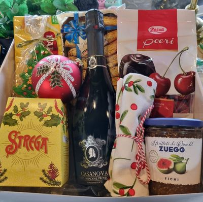 CHRISTMAS HAMPERS &amp; PANETONE