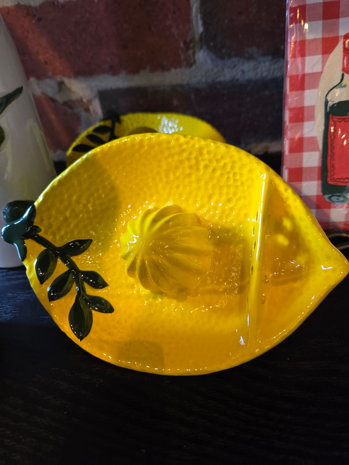Lemon Ceramic Juicer