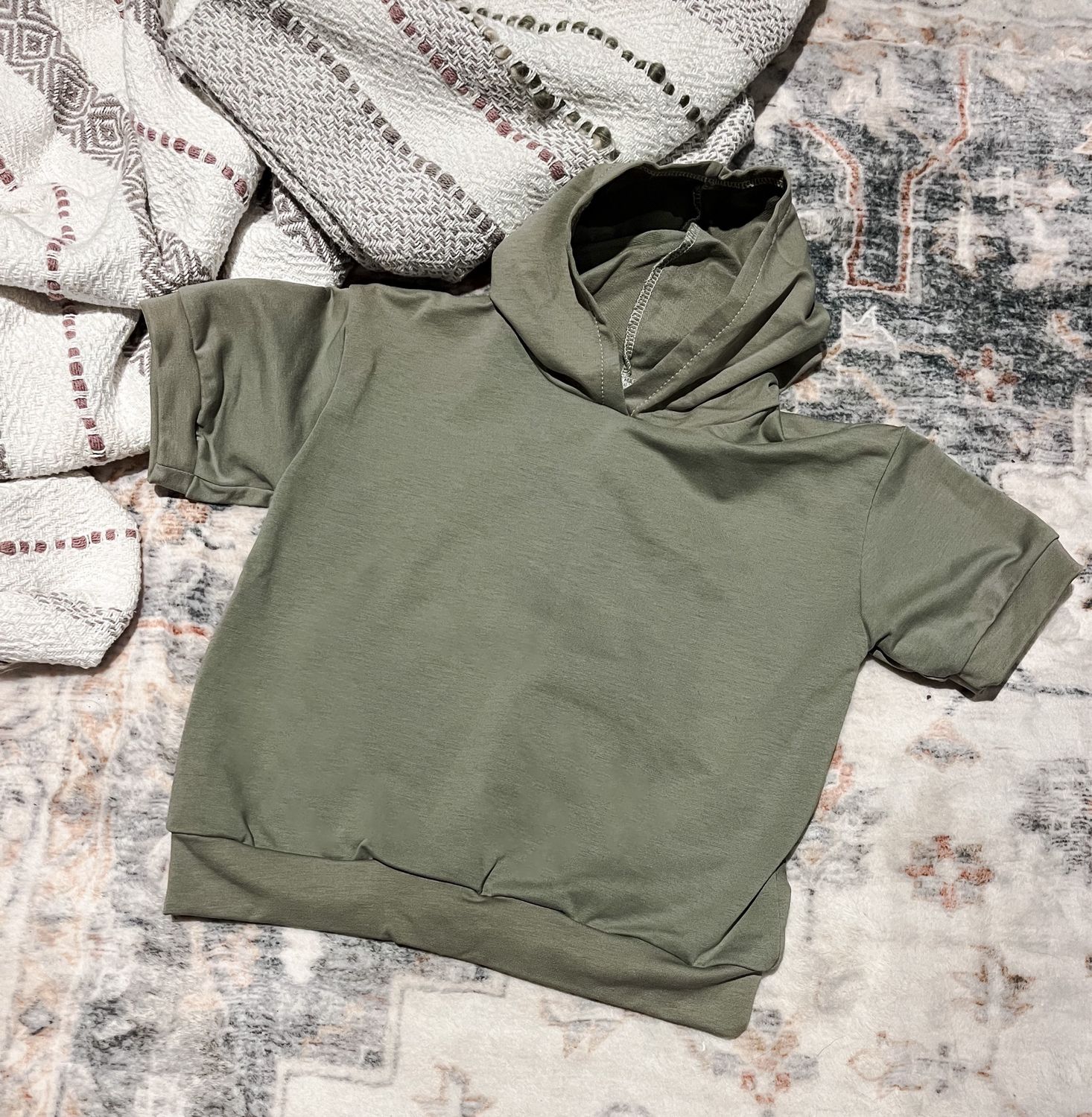 Thyme Green Short sleeve Hoodie