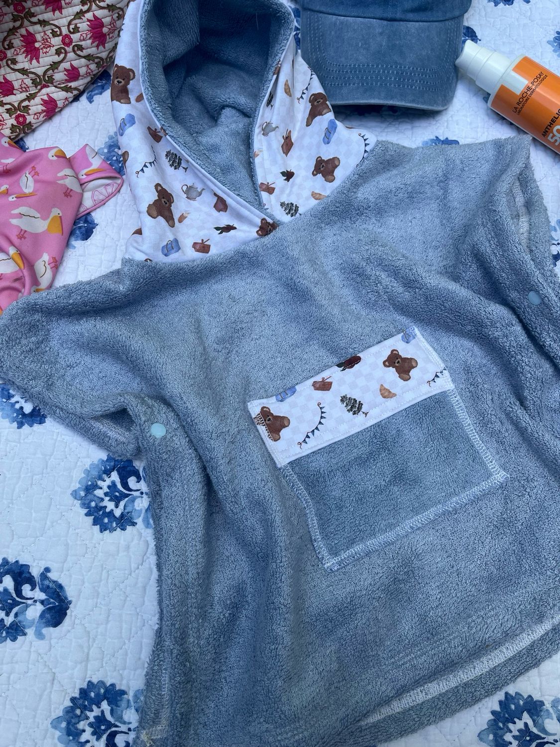 Sandy Snuggles Hooded Beach Towel - Blue Terry &amp; Teddy Bear Picnic
