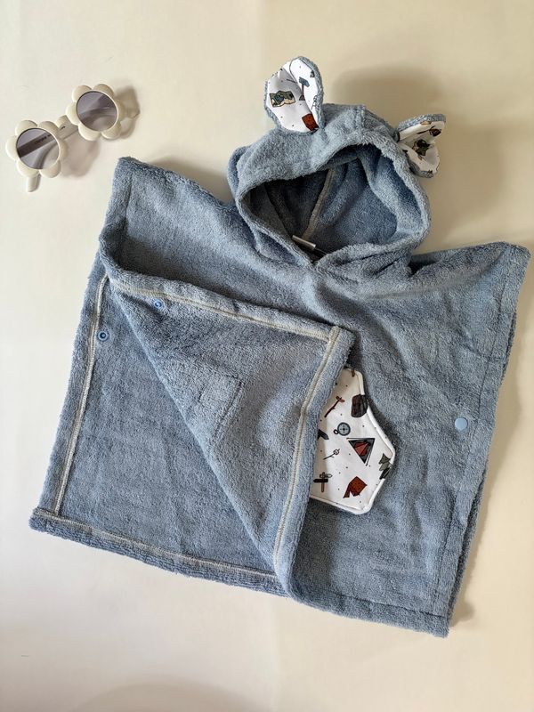 Seaside Hooded Beach/Bath Towel - Bear Cub Accents