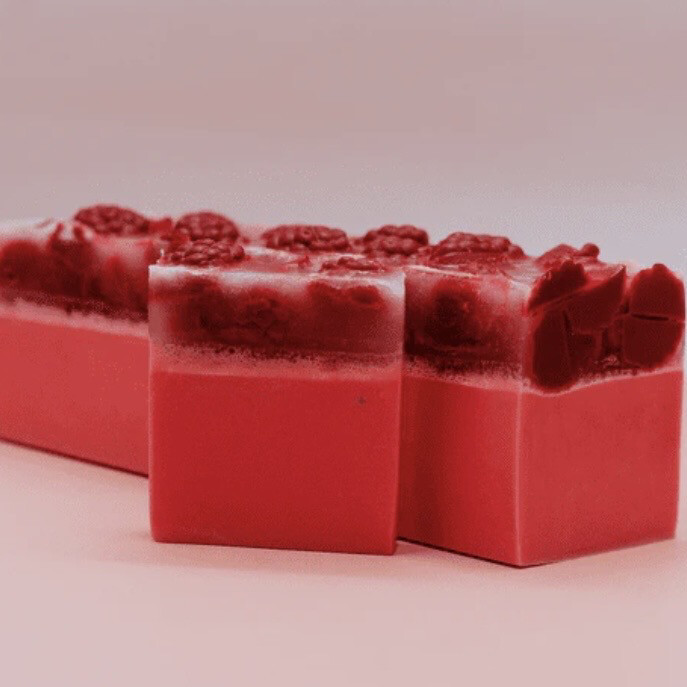 Marshmallow &amp; Raspberry Soap Bar💕
