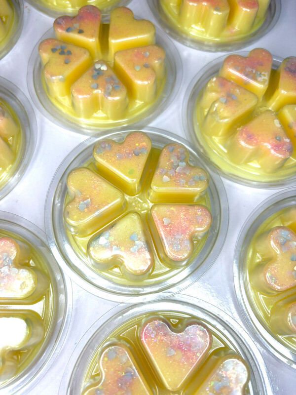 Holiday Romance - Heart Clamshells🏝️💛