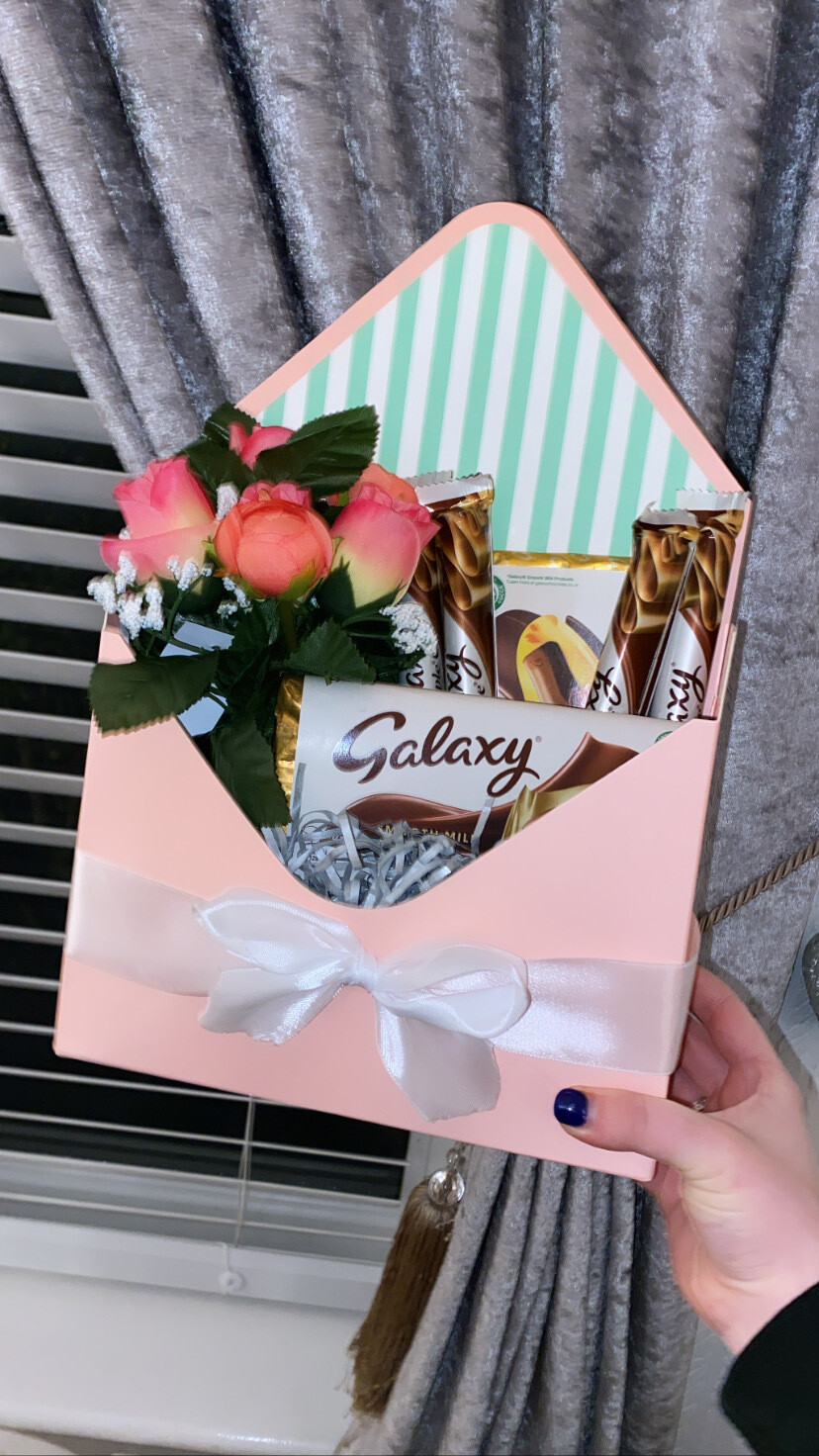 Personalised Flower envelope gift set