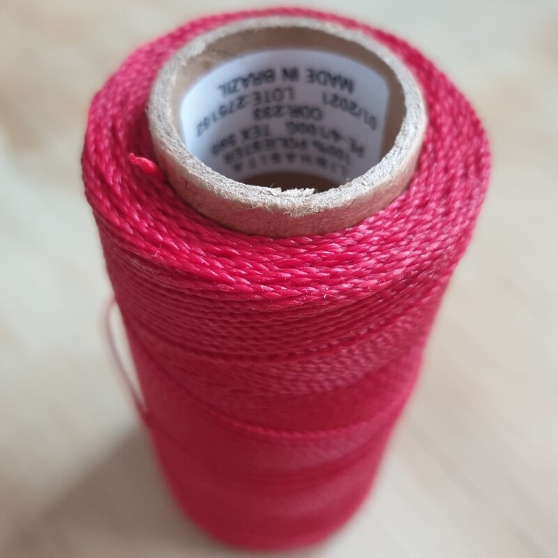 Cor #233 1mm Waxed Linhasita Thread 170m Spool - RED