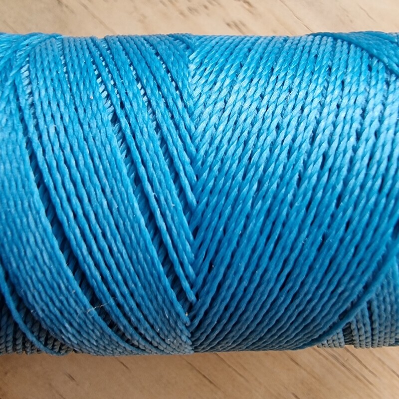 Cor #229 0.5mm 330metre spool of Premium Linhasita 100% Waxed Polyester