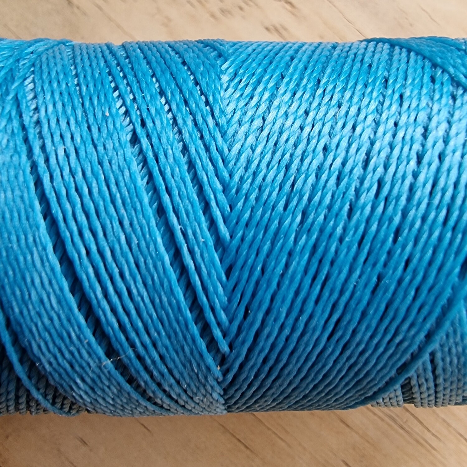 Cor #229 0.5mm 330metre spool of Premium Linhasita 100% Waxed Polyester