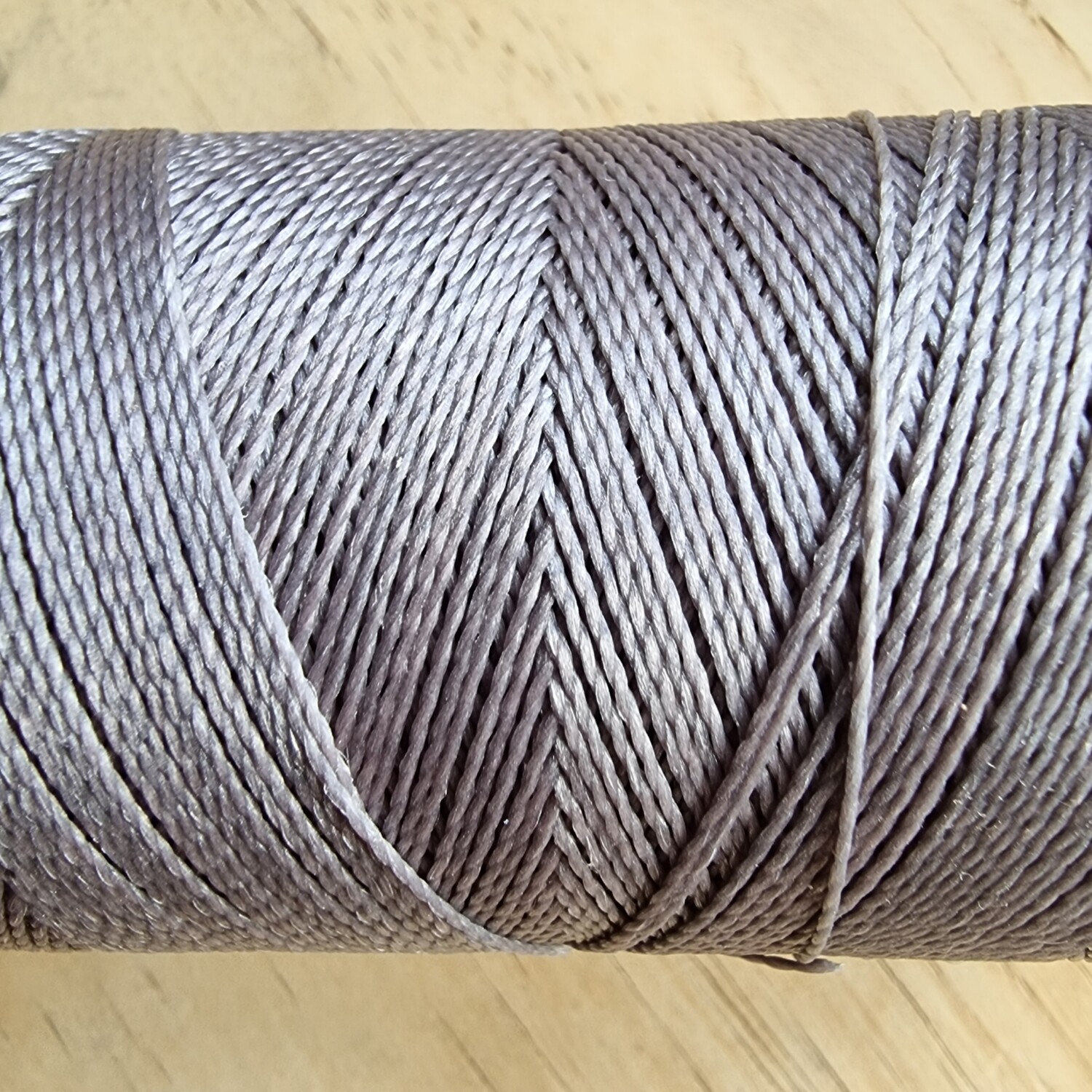Cor #336 0.5mm 330metre spool of Premium Linhasita 100% Waxed Polyester