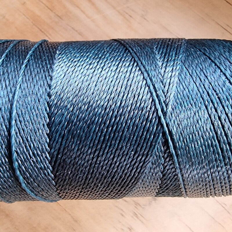 Cor #386 0.5mm 330metre spool of Premium Linhasita 100% Waxed Polyester