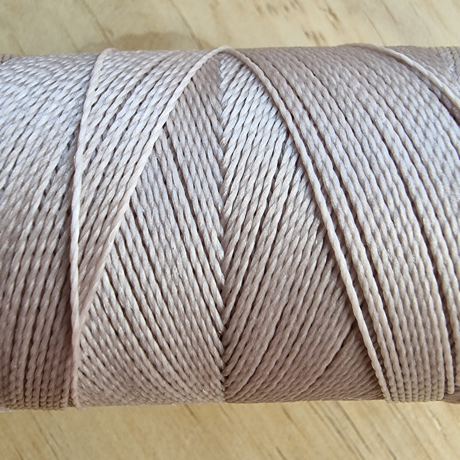 Cor #05 0.5mm 330metre spool of Premium Linhasita 100% Waxed Polyester