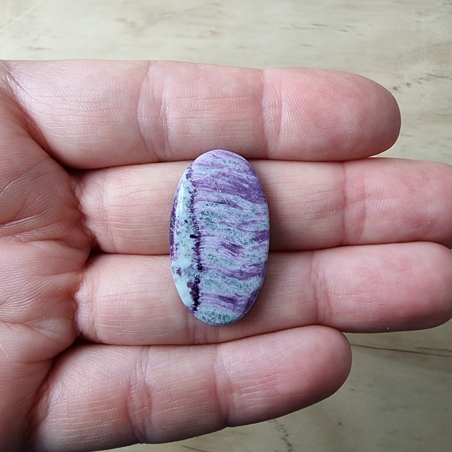 Kammererite Cabochon / Pendant for jewelry making or diy craft projects 4.9gr