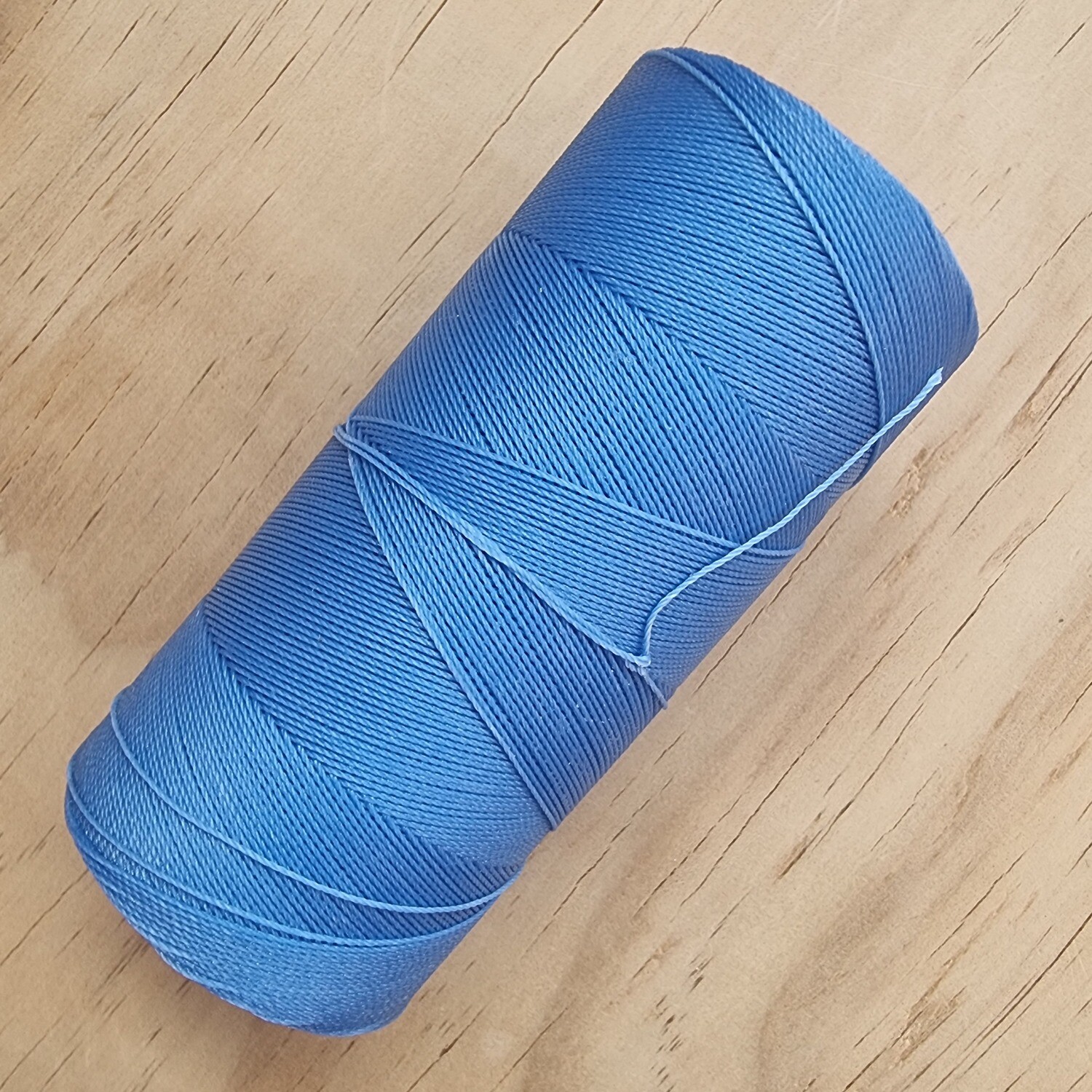 Cor #721 SAILOR BLUE 0.35mm 444metre spool of Premium Linhasita 100% Waxed Polyester