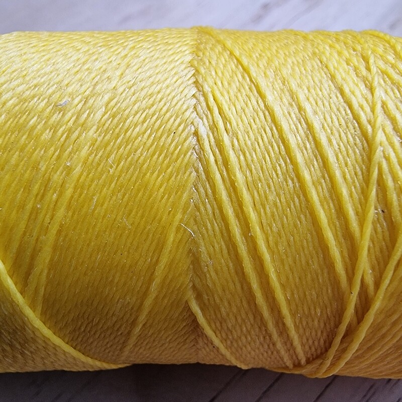 Cor #37 0.5mm 330metre spool of Premium Linhasita 100% Waxed Polyester