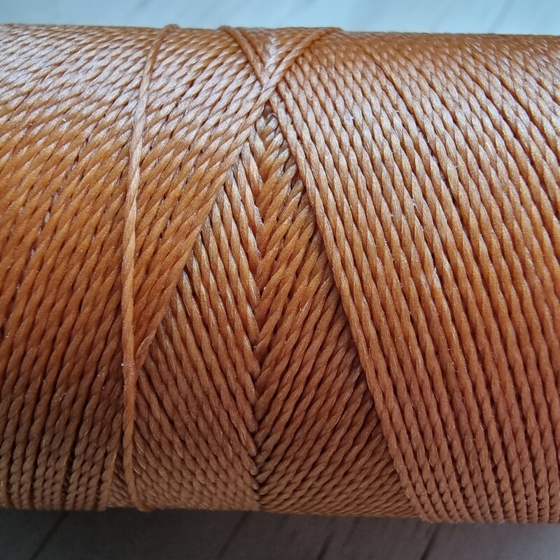 Cor #203 0.5mm 330metre spool of Premium Linhasita 100% Waxed Polyester