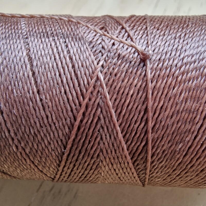 Cor #511 0.5mm 330metre spool of Premium Linhasita 100% Waxed Polyester