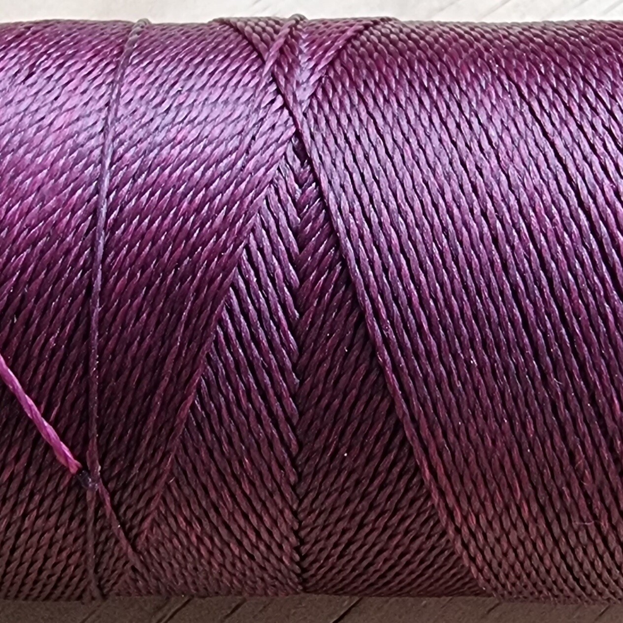 Cor #630 CHERRY 0.5mm 330metre spool of Premium Linhasita 100% Waxed Polyester