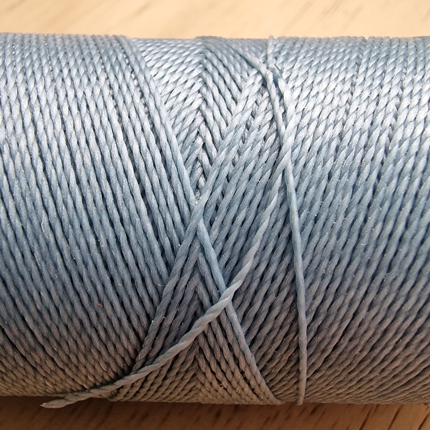 Cor #549 0.5mm 330metre spool of Premium Linhasita 100% Waxed Polyester