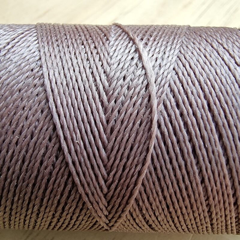 Cor #207 0.5mm 330metre spool of Premium Linhasita 100% Waxed Polyester