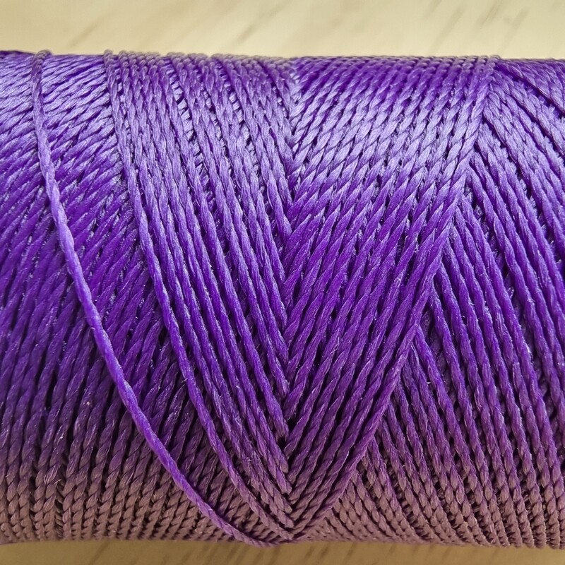 Cor #332 0.5mm 330metre spool of Premium Linhasita 100% Waxed Polyester
