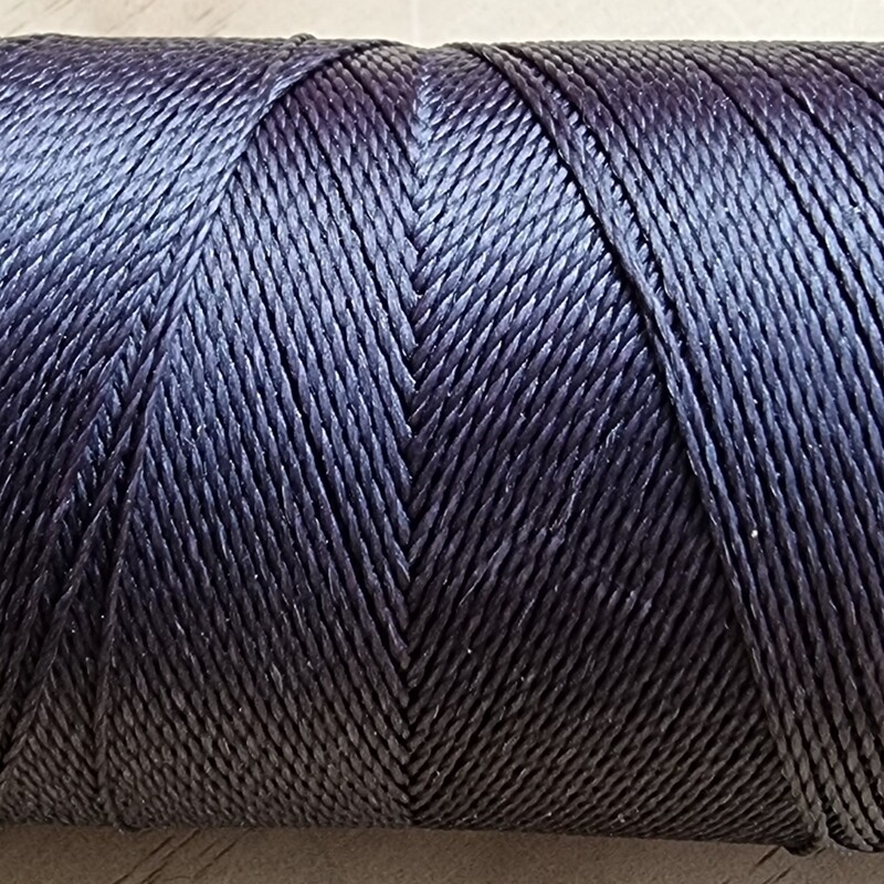 Cor #210 0.5mm 330metre spool of Premium Linhasita 100% Waxed Polyester