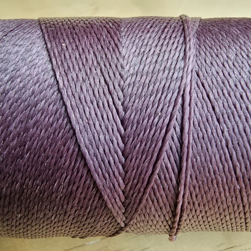 Cor #211 0.5mm 330metre spool of Premium Linhasita 100% Waxed Polyester