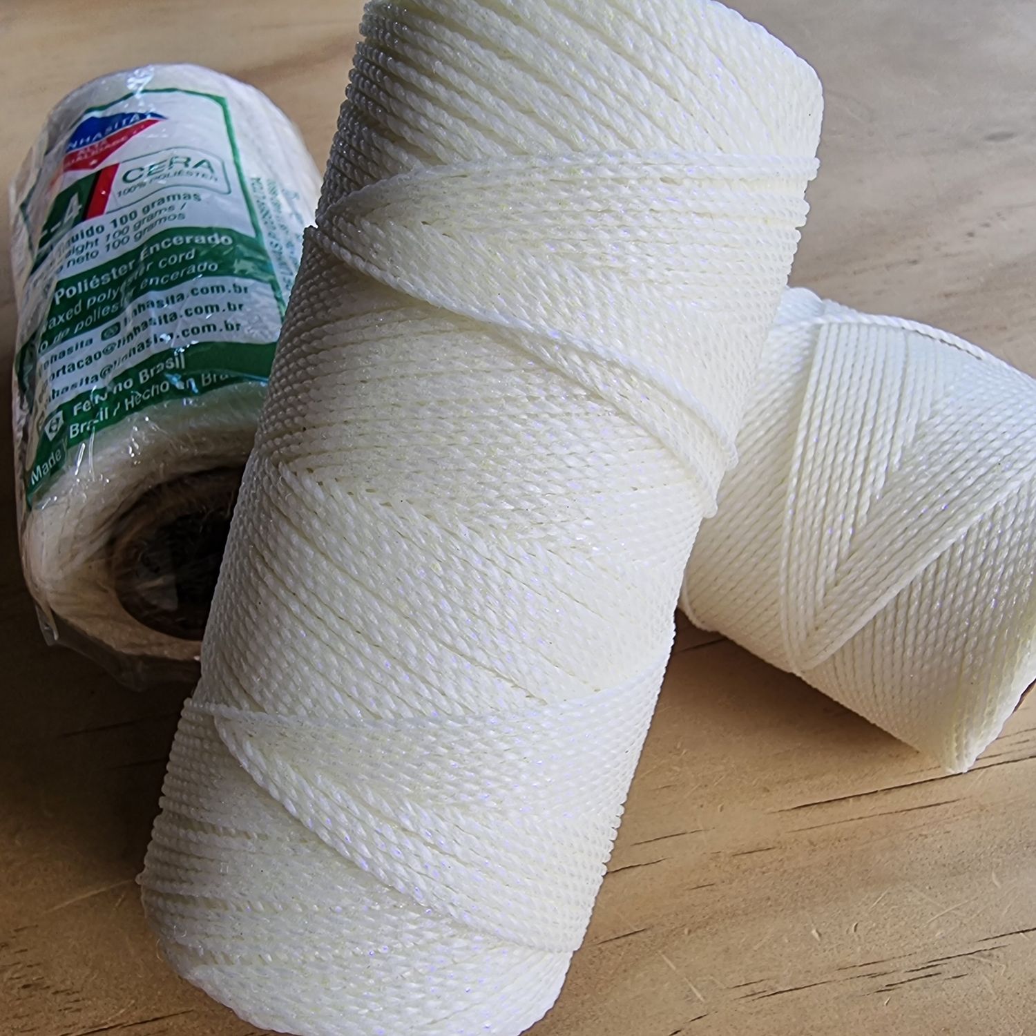 Cor #LUZ NEGRA Metallic White 1mm Waxed Linhasita Thread 170m Spool