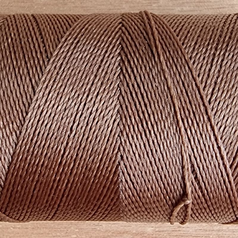 Cor #612 0.5mm 330metre spool of Premium Linhasita 100% Waxed Polyester