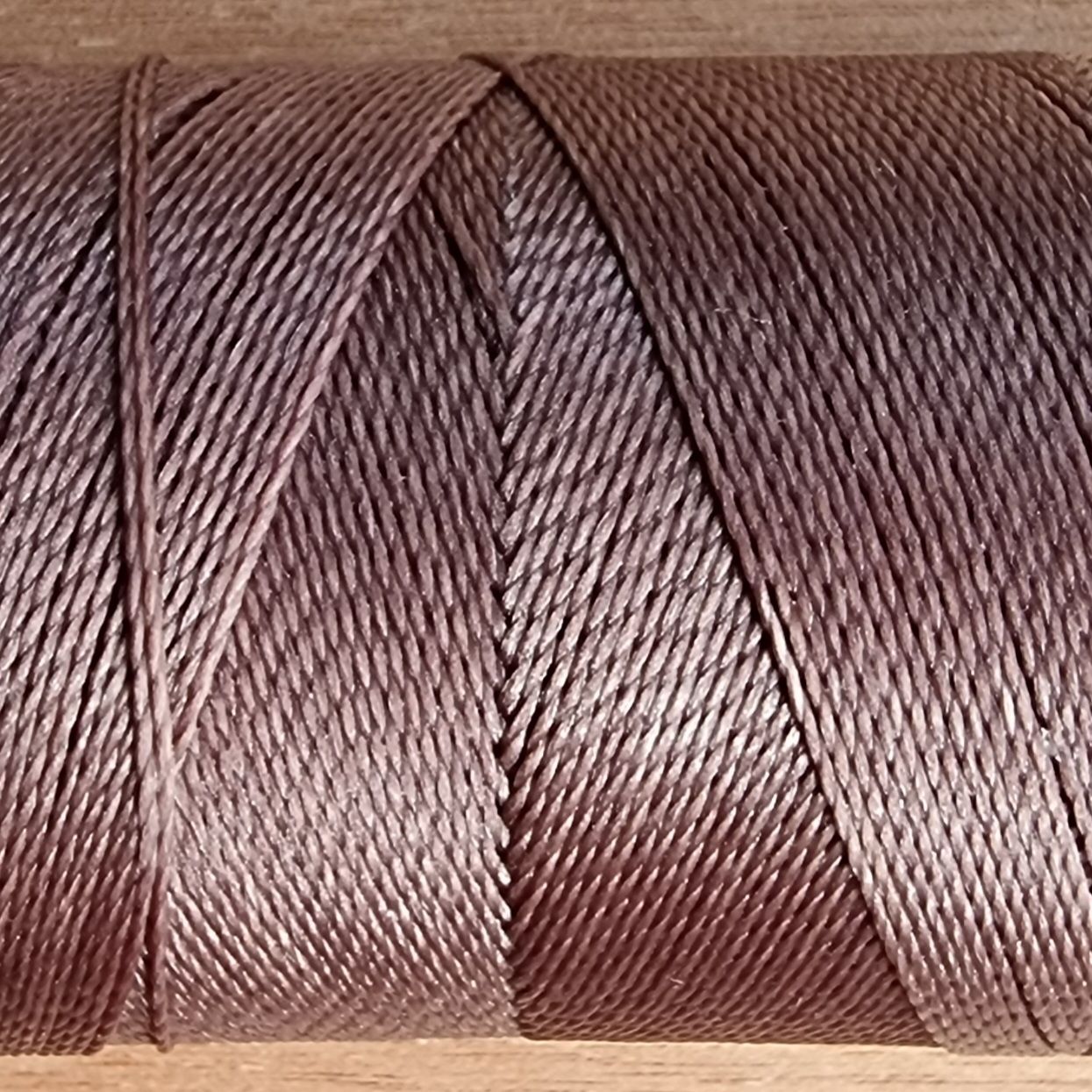 Cor #583 0.5mm 330metre spool of Premium Linhasita 100% Waxed Polyester