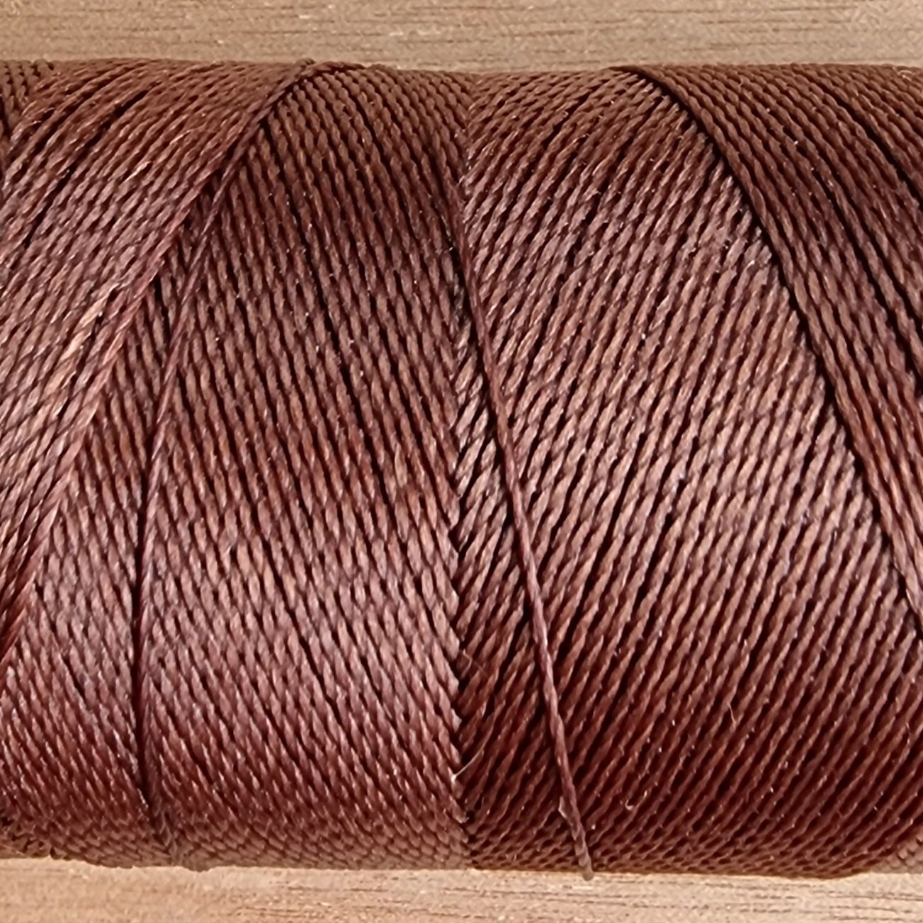 Cor #515 0.5mm 330metre spool of Premium Linhasita 100% Waxed Polyester