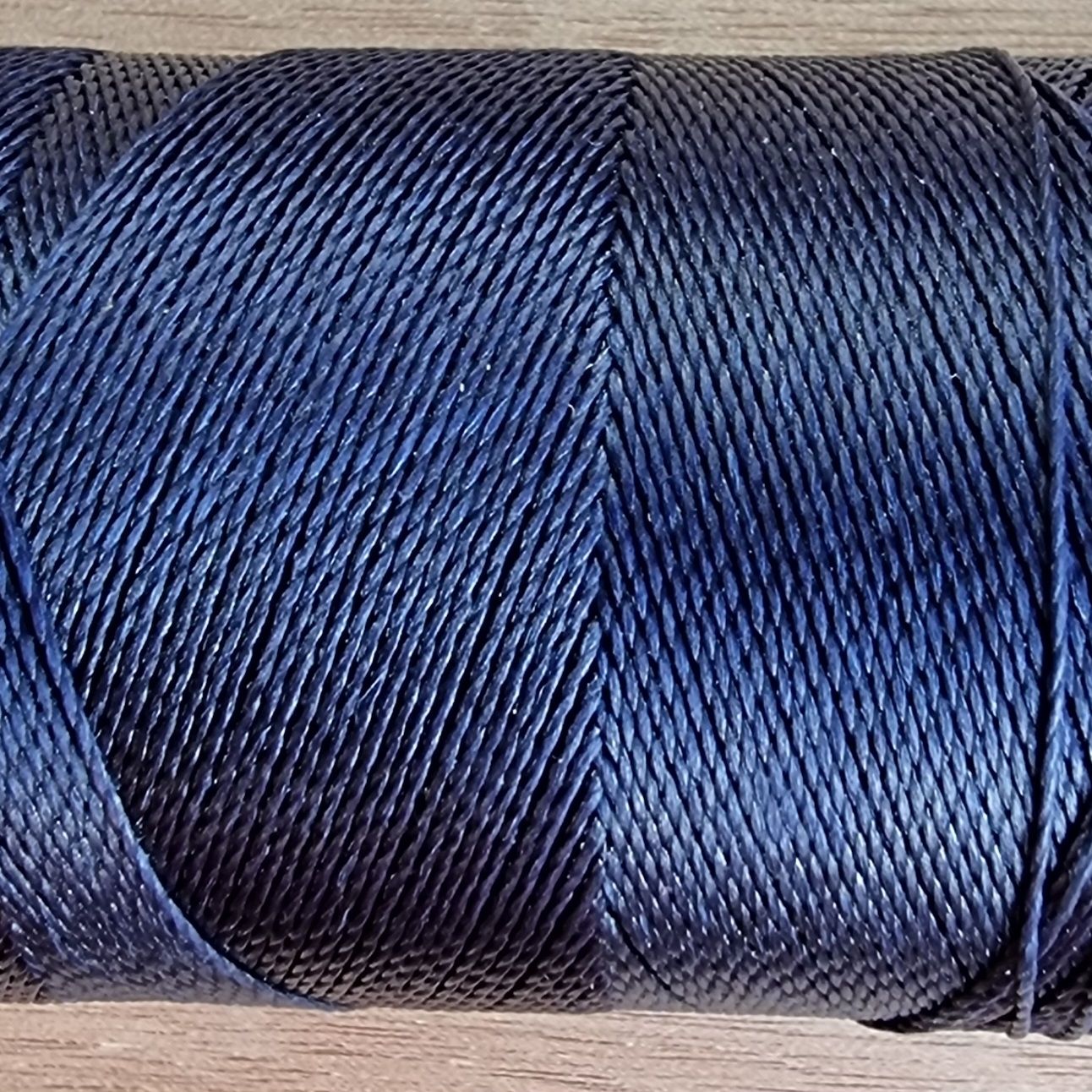 Cor #361 0.5mm 330metre spool of Premium Linhasita 100% Waxed Polyester