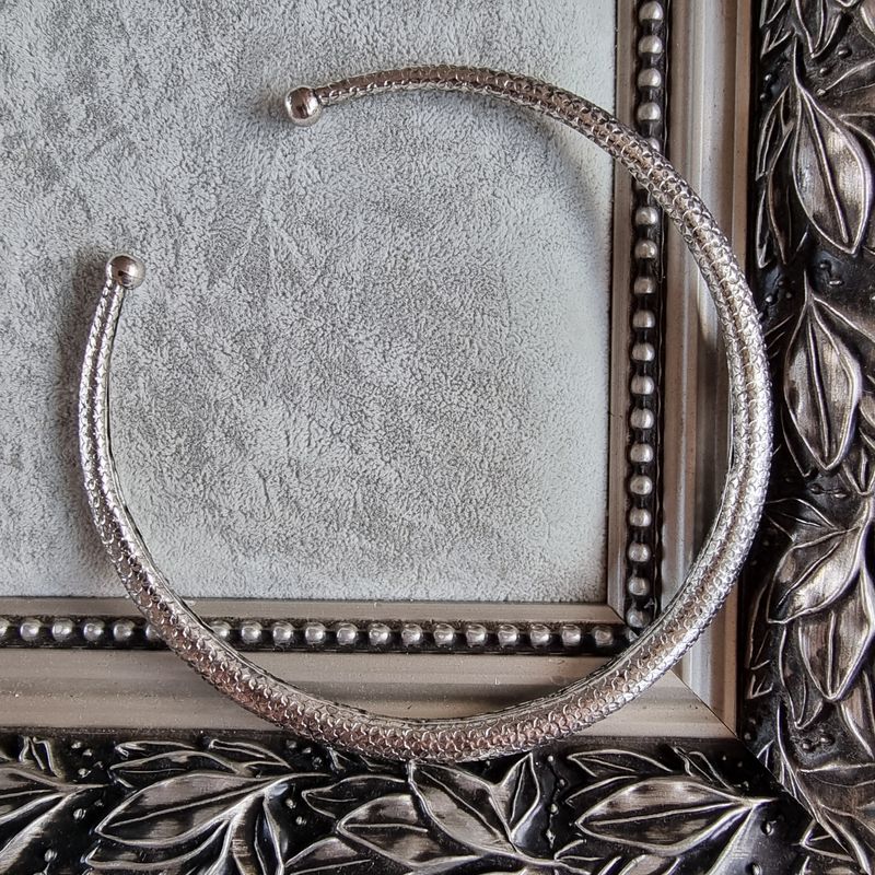 Brass Material Silver Tone Choker - Snakeskin