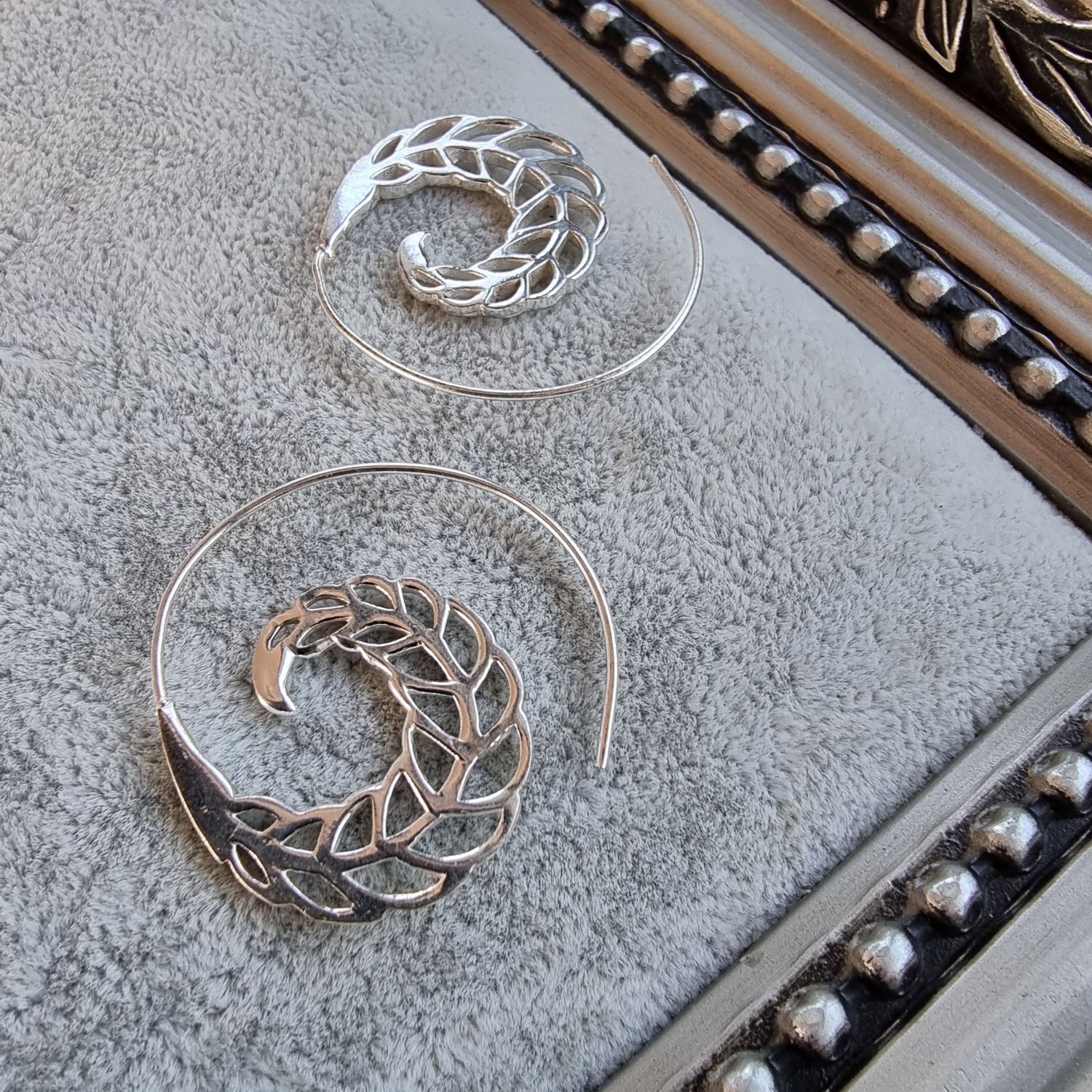Brass Material Silver Tone Spiral Earrings - Mini