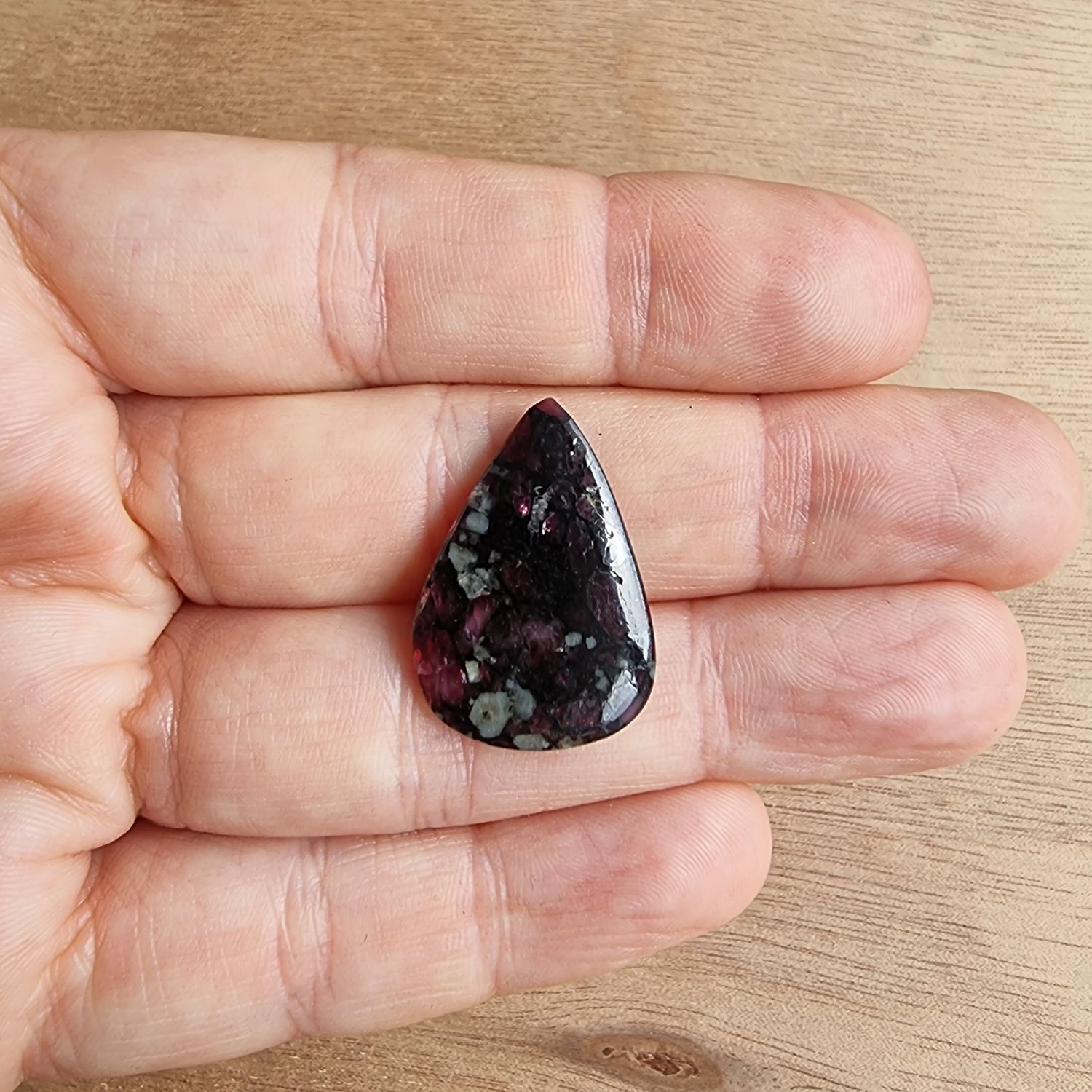 Eudialyte Cabochon / Pendant for jewelry making or diy craft projects 3.2gr