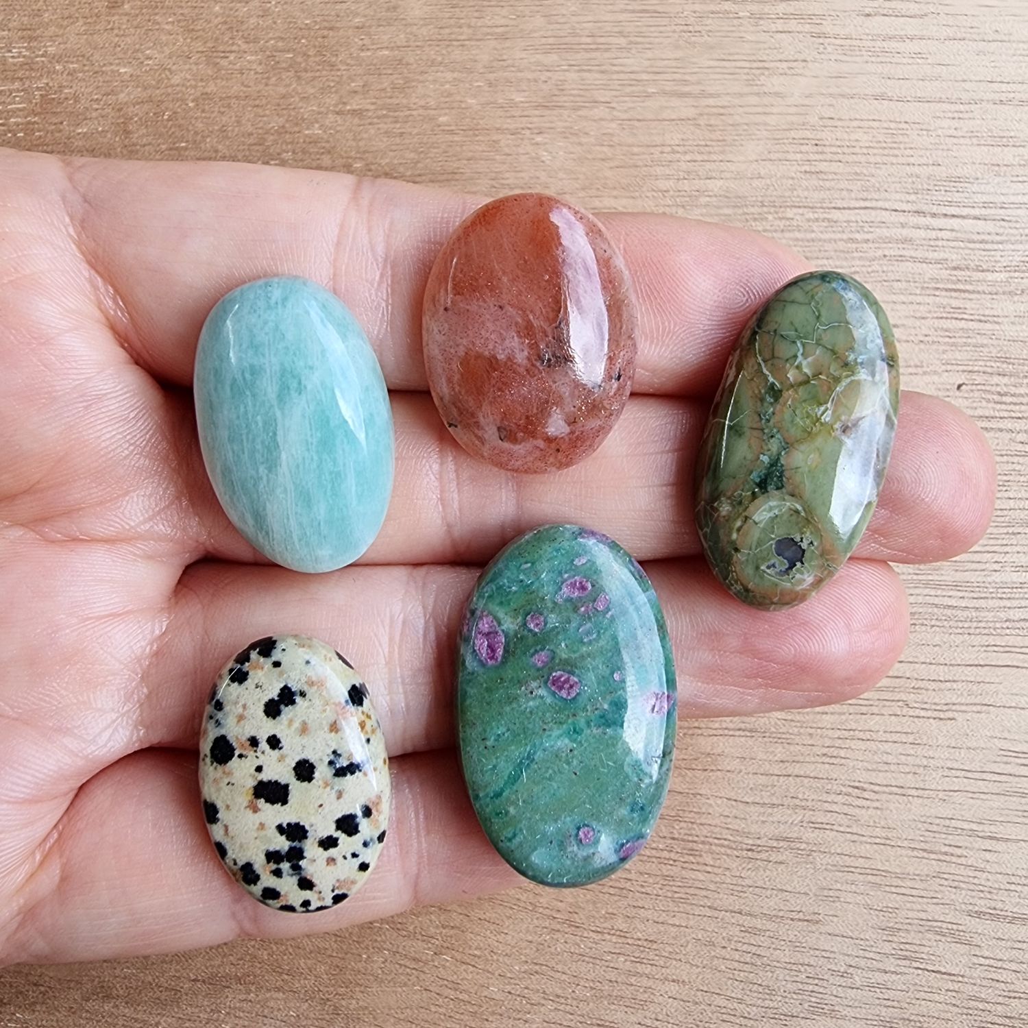 Mixed Crystals Cabochon Lot / Pendant Lot for jewelry making or diy craft projects 28.1gr