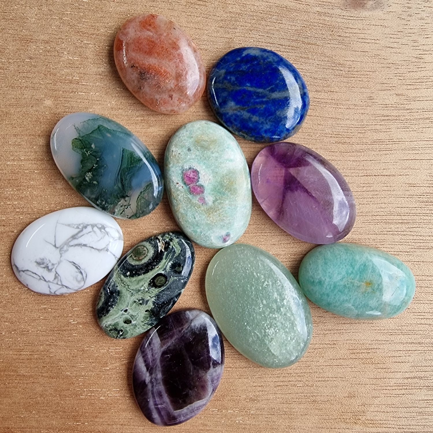 Mixed Crystals Cabochon Lot / Pendant Lot for jewelry making or diy craft projects 69.3gr