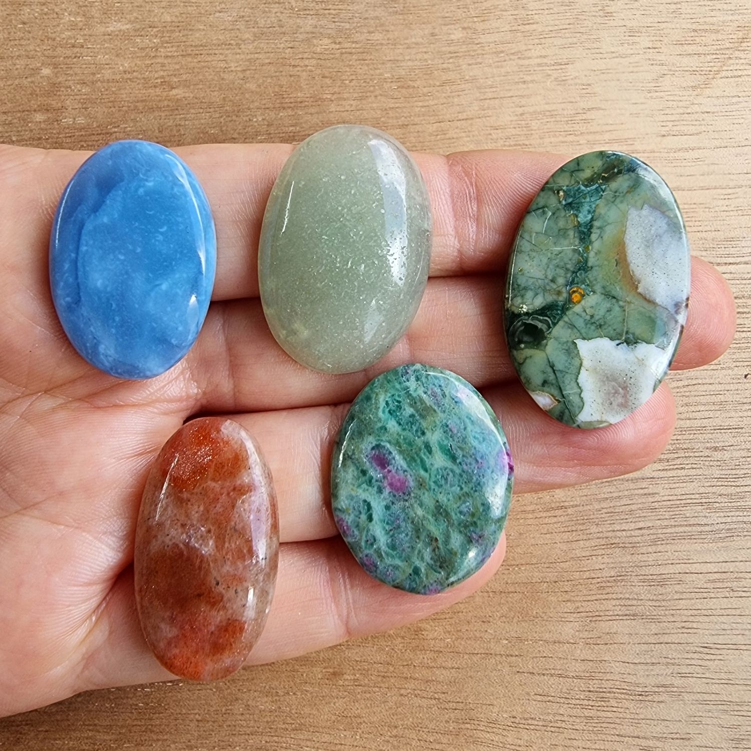 Mixed Crystals Cabochon Lot / Pendant Lot for jewelry making or diy craft projects 35.6gr