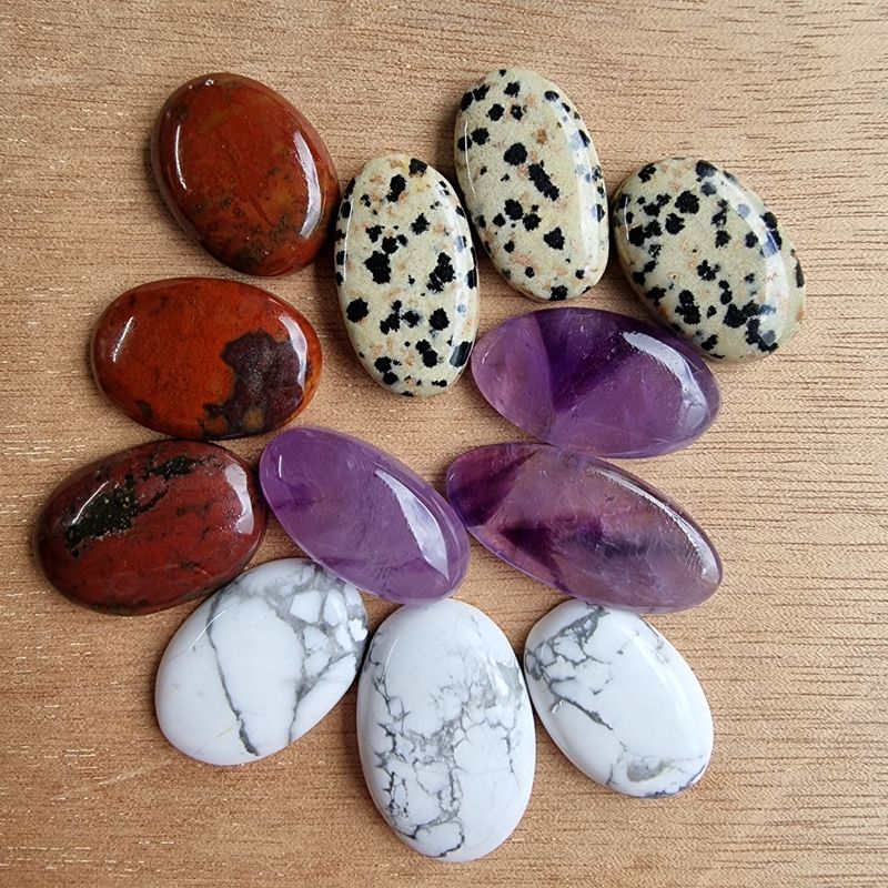 Mixed Crystals Cabochon Lot / Pendant Lot for jewelry making or diy craft projects 51gr