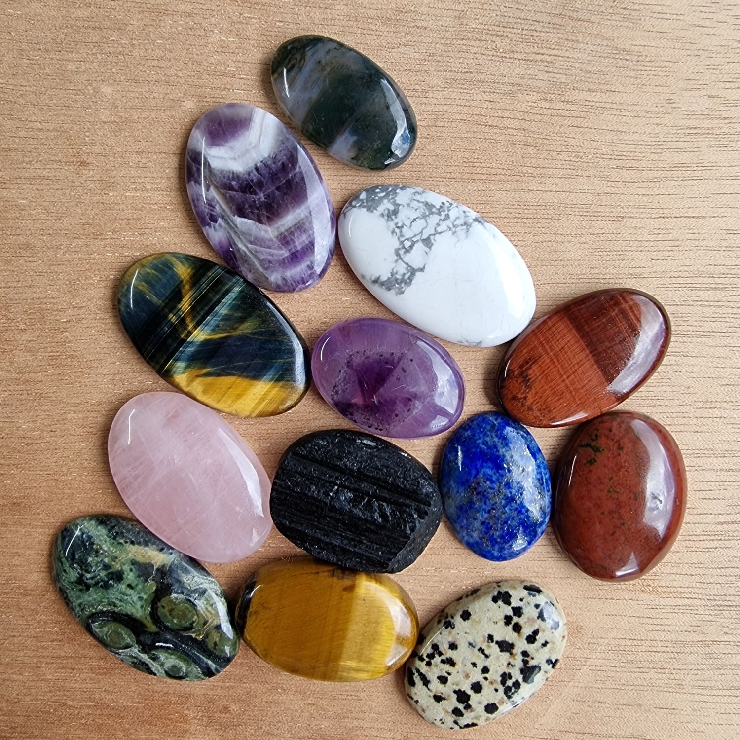 Mixed Crystals Cabochon Lot / Pendant Lot for jewelry making or diy craft projects 101.3gr