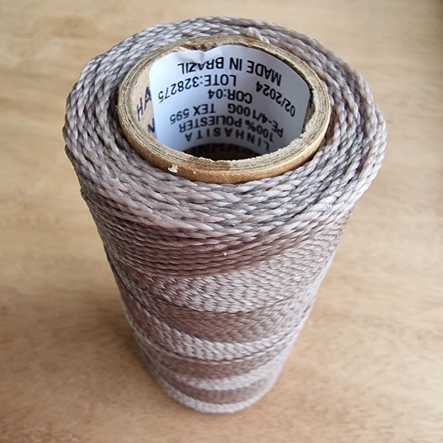 Cor #04 1mm Waxed Linhasita Thread 170m Spool