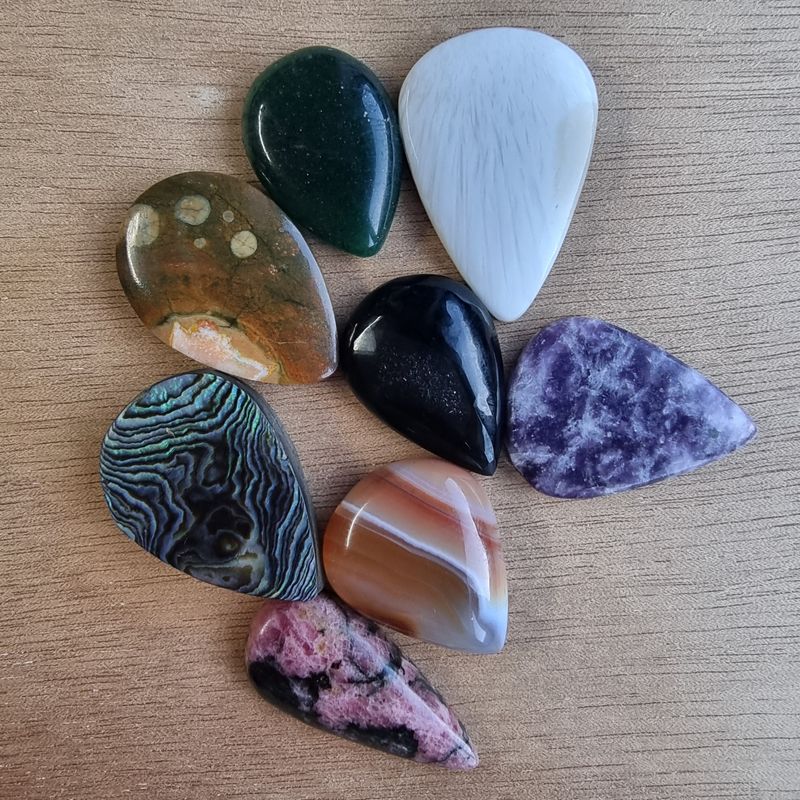 Mixed Crystals Cabochon Lot / Pendant Lot for jewelry making or diy craft projects 47.4gr