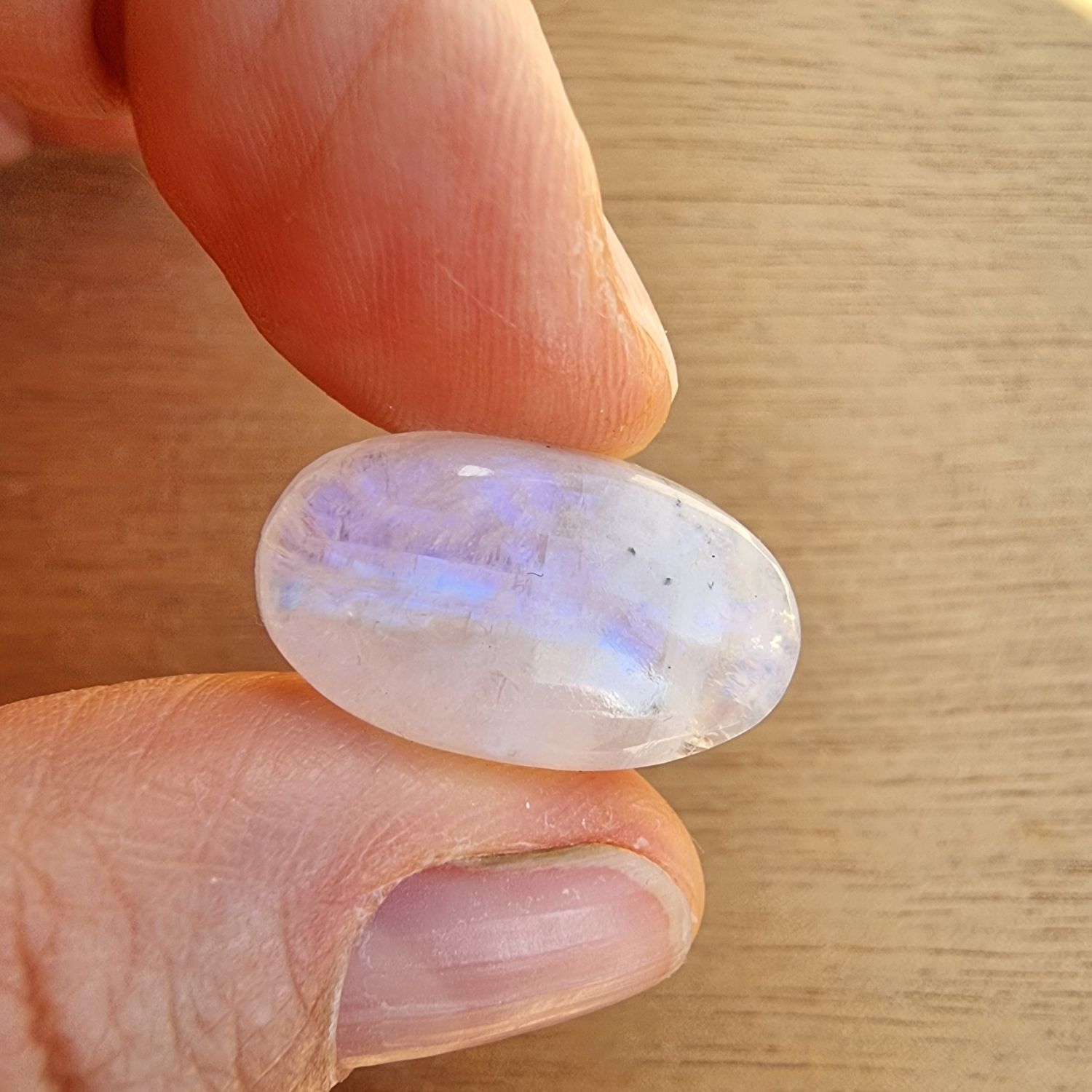 Moonstone Cabochon / Pendant for jewelry making or diy craft projects 3.5gr