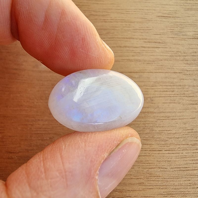 Moonstone Cabochon / Pendant for jewelry making or diy craft projects 3.9gr