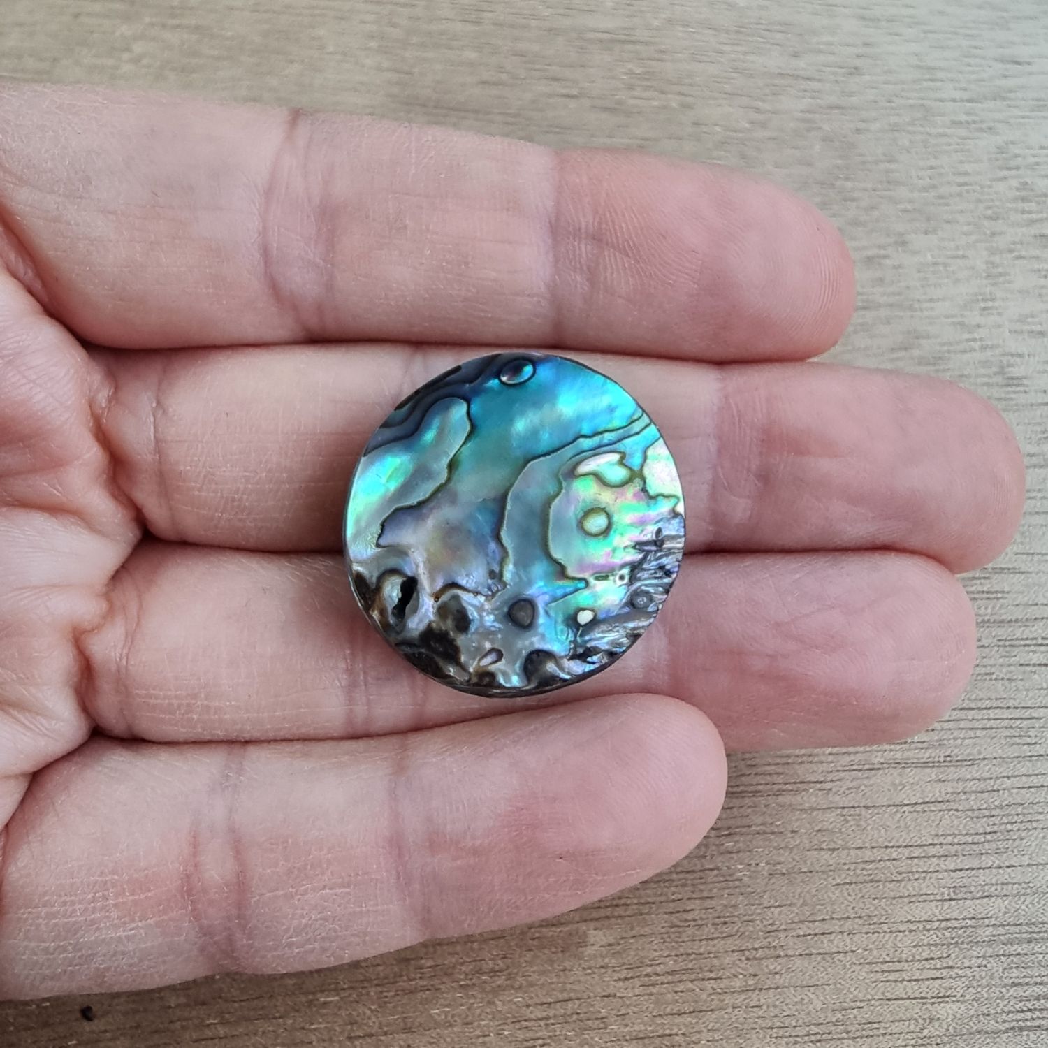 Abalone Shell Cabochon / Pendant for jewelry making or diy craft projects 10.2gr