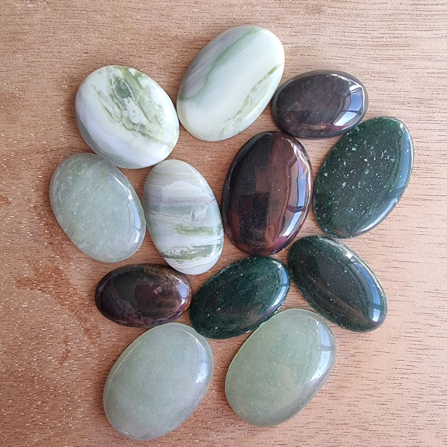 Mixed Crystal Cabochon Lot / Pendant Lot for jewelry making or diy craft projects 66.5gr