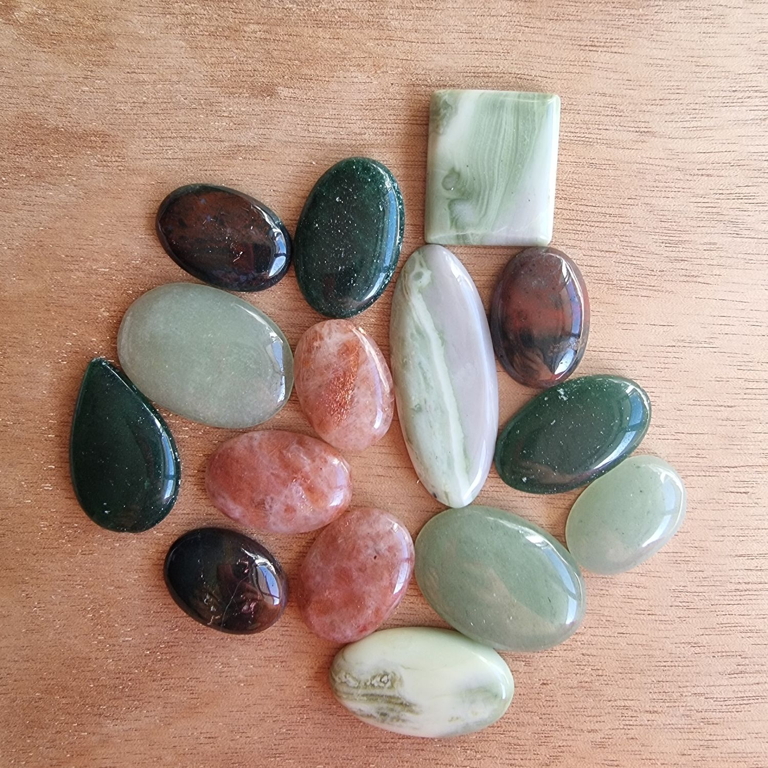Mixed Crystal Cabochon Lot / Pendant Lot for jewelry making or diy craft projects 72.3gr