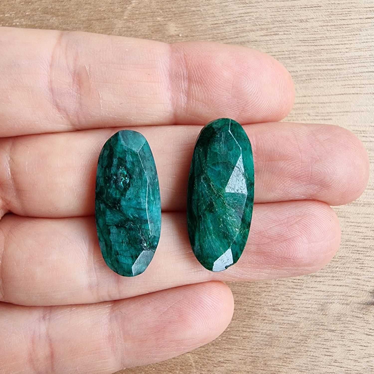 Dyed Faceted Emerald Cabochon Lot / Pendant Lot for jewelry making or diy craft projects 6.9gr